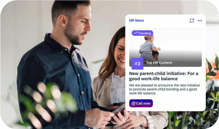 Team in office being informed about new parent-child initiativ in iNFOHUB